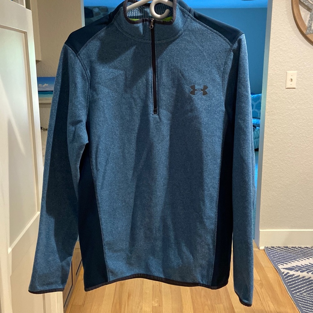 Men’s Under Armor Cold Gear 1/2 Zip.